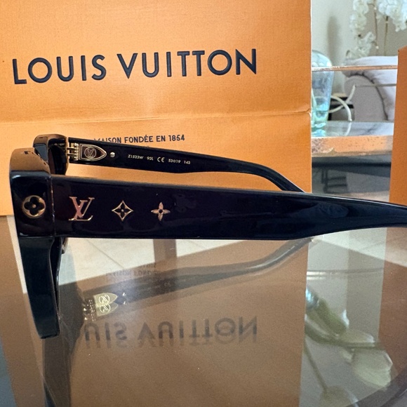 Authentic Louis Vuitton Sunglasses - Picture 3 of 8
